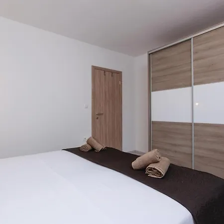 Appartement Three-bedroom In Split