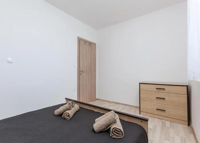 Three-bedroom In Apartman