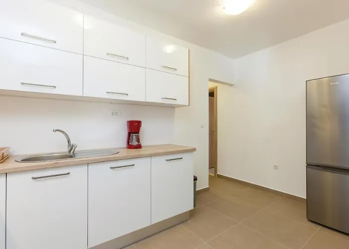 Three-bedroom In Apartman